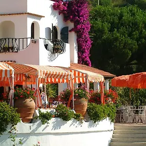 **** Aparthotel Cala Di Mola Italy