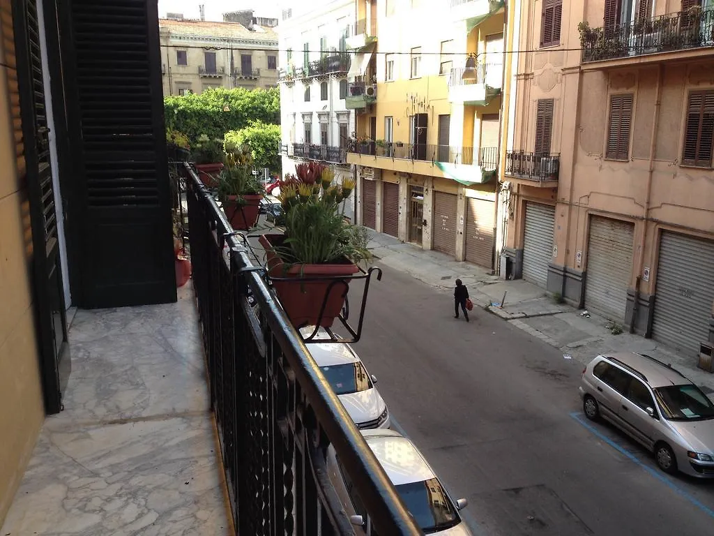 Alba Camere Palerme